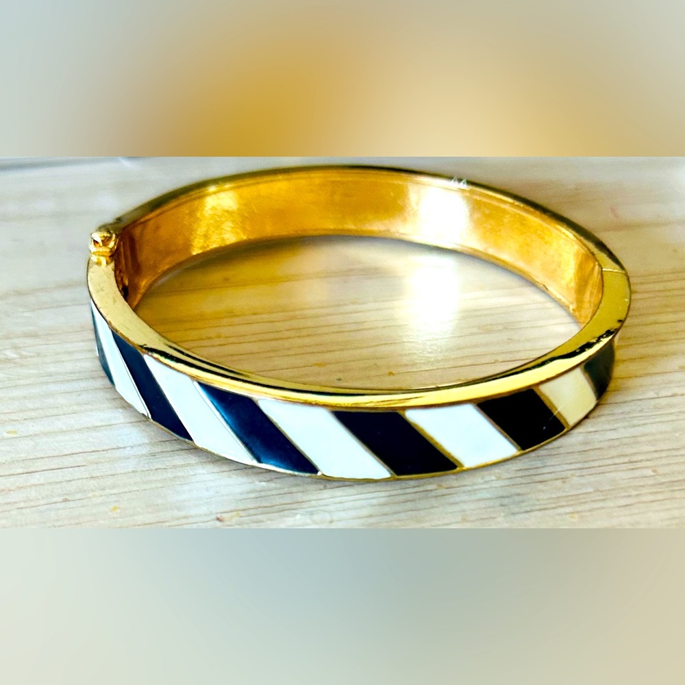 NAVY BLUE /WHITE ENAMEL/GOLD TONE BANGLE BRACELET!